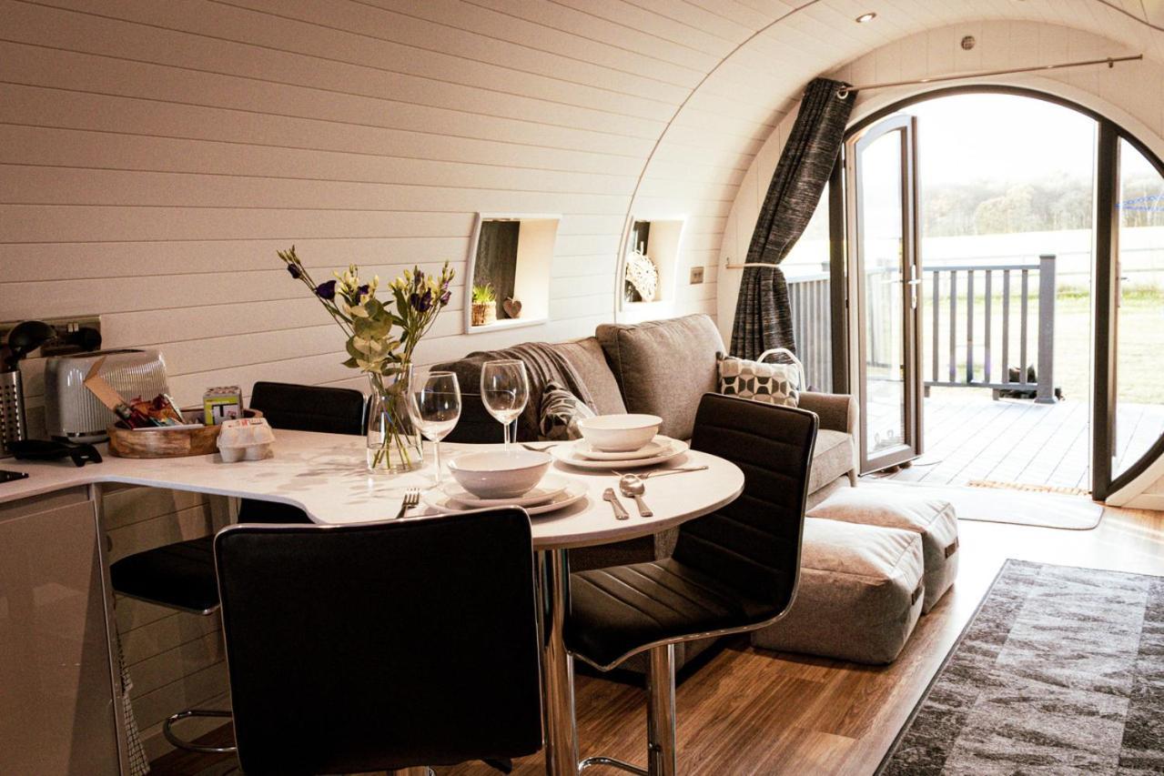 Hollins Farm - Dog Friendly, Self Catering Lodge *