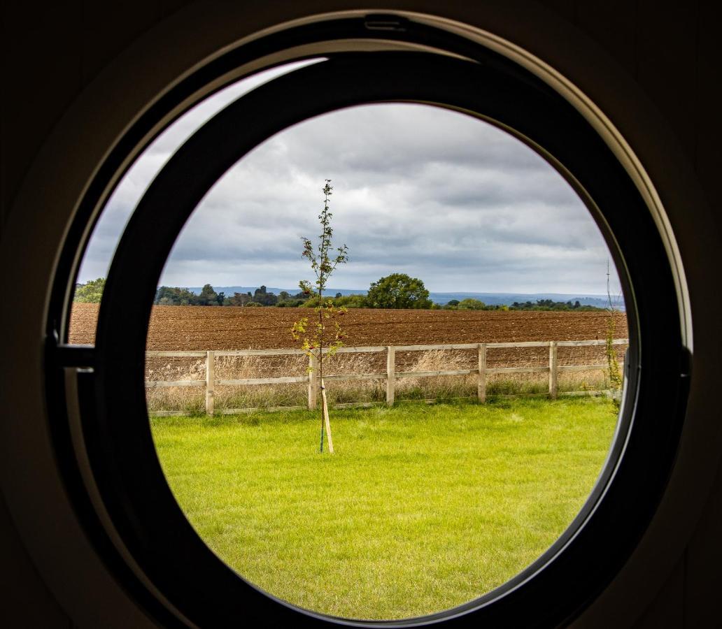 Hollins Farm - Dog Friendly, Self Catering Lodge *