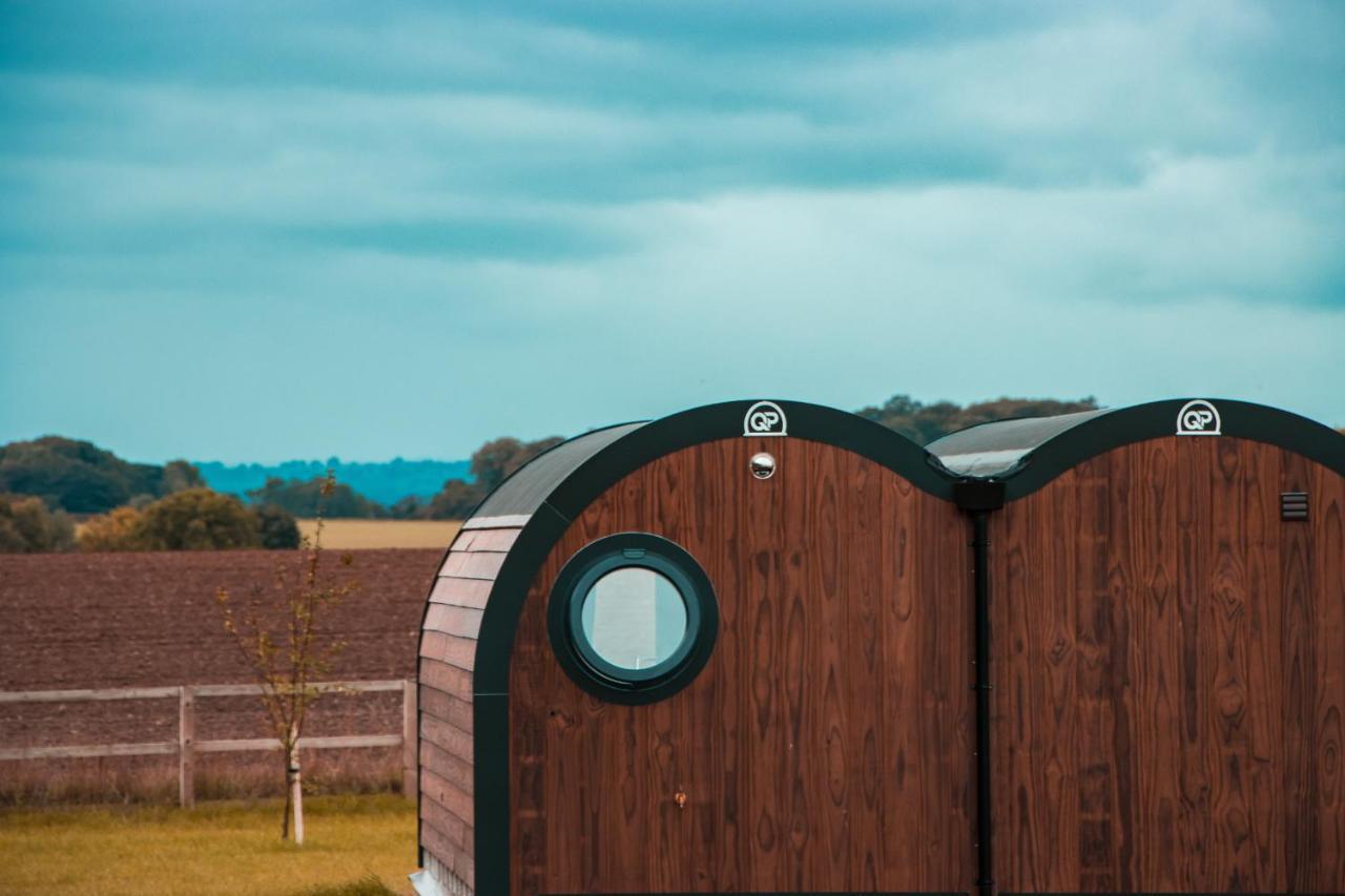 Lodge Hollins Farm - Dog Friendly, Self Catering *