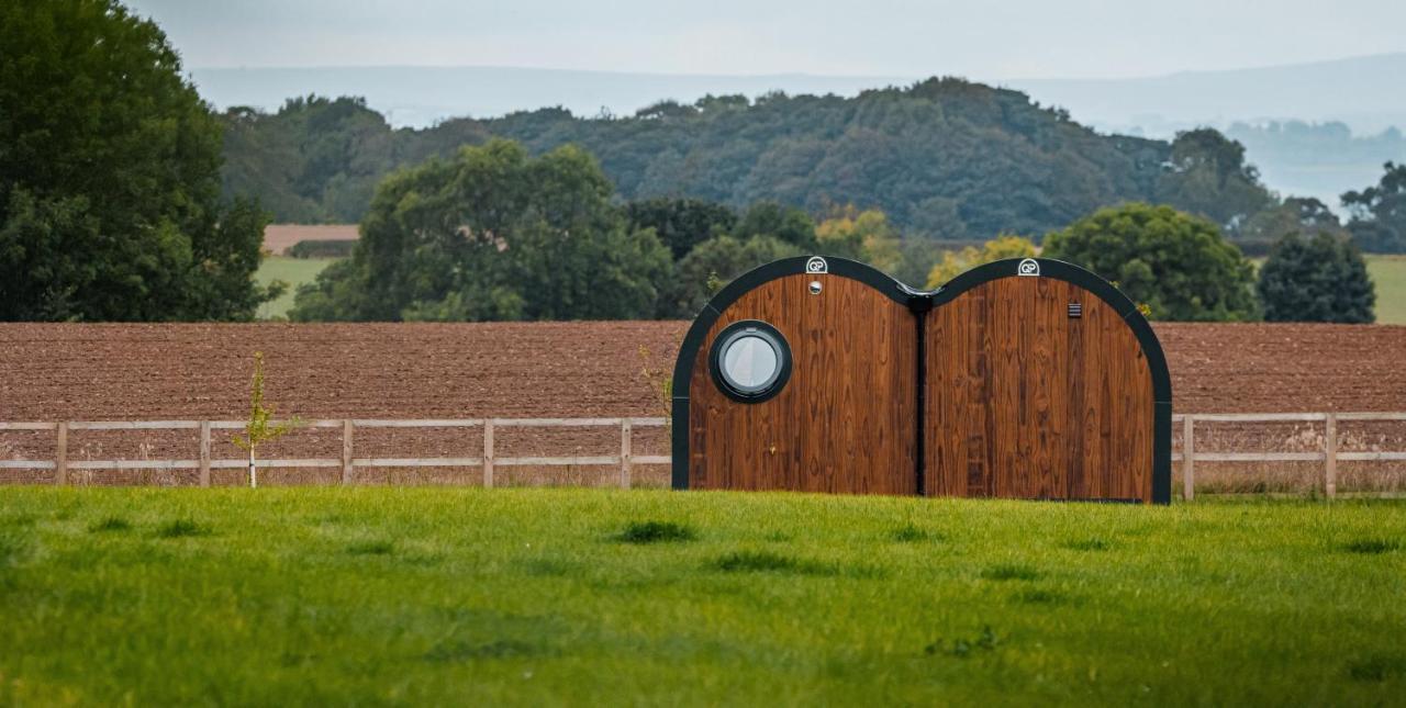 Lodge Hollins Farm - Dog Friendly, Self Catering *