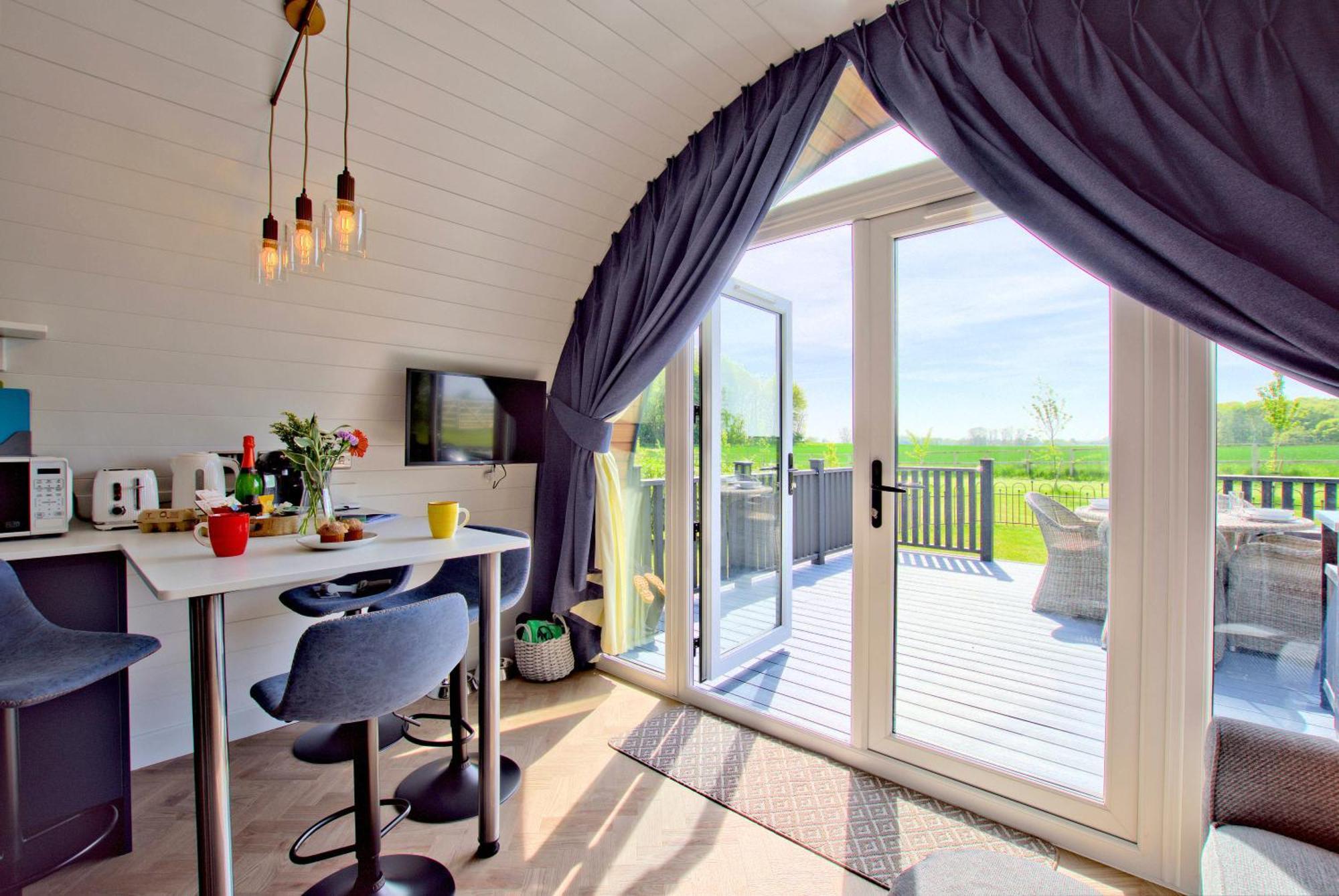 Hollins Farm - Dog Friendly, Self Catering