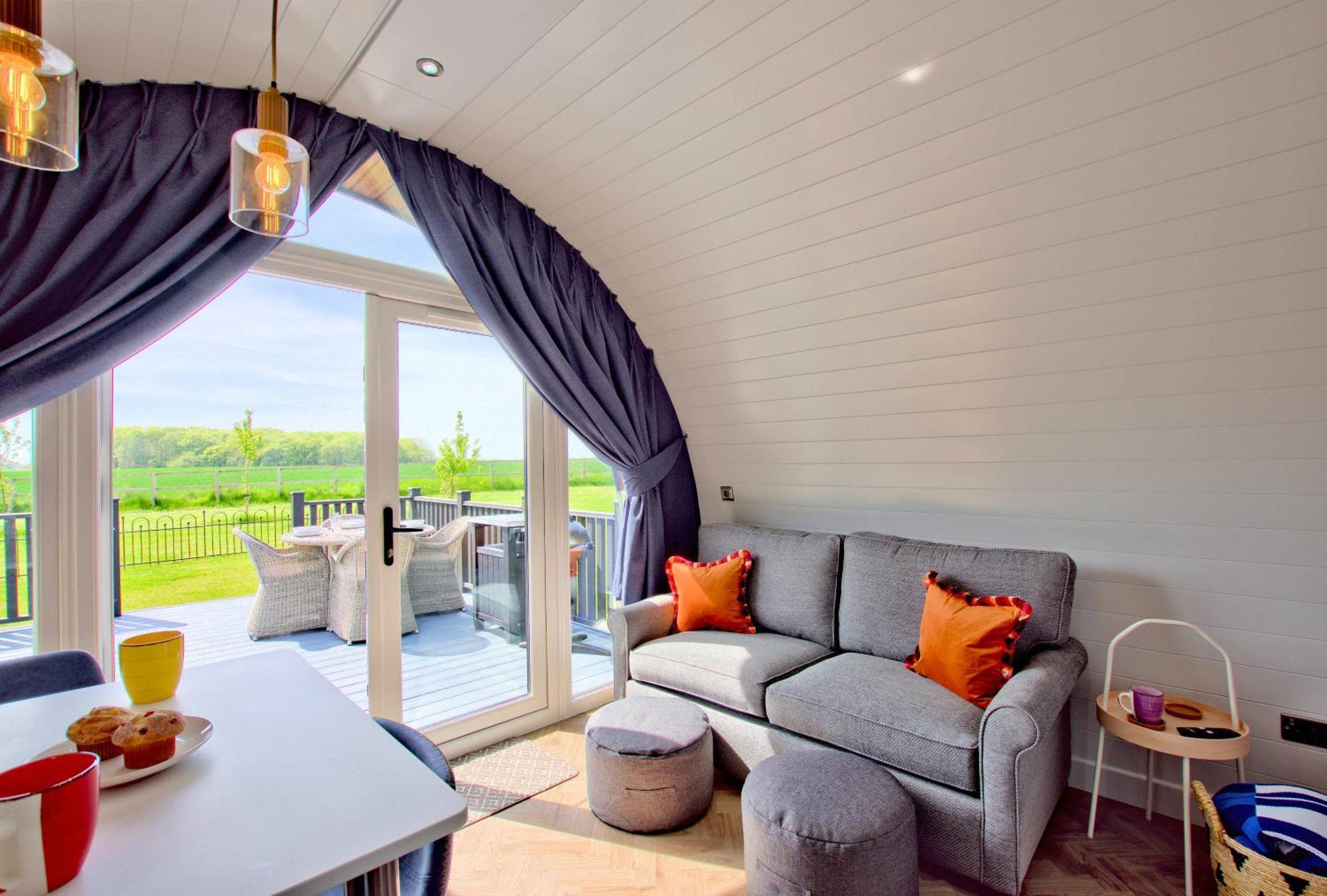 Hollins Farm - Dog Friendly, Self Catering Lodge *