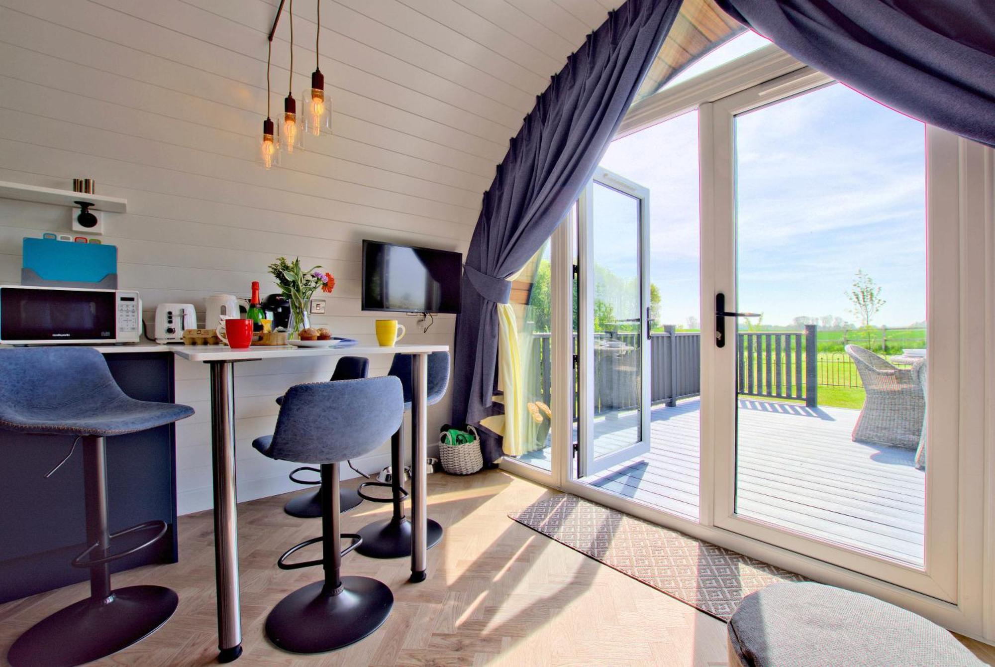 Lodge Hollins Farm - Dog Friendly, Self Catering *