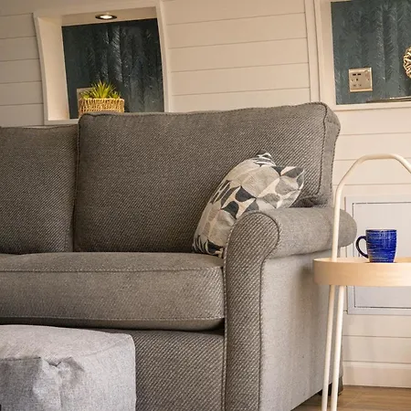 Hollins Farm - Dog Friendly, Self Catering Holiday Lodges Knaresborough Exterior photo