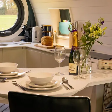 Hollins Farm - Dog Friendly, Self Catering Holiday Lodges Knaresborough Exterior photo
