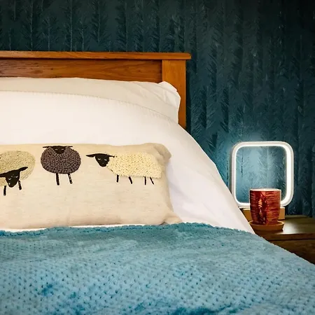 Hollins Farm - Dog Friendly, Self Catering Holiday Lodges Knaresborough Exterior photo