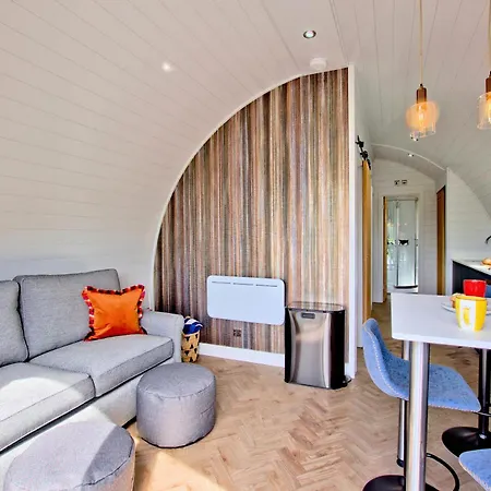 Hollins Farm - Dog Friendly, Self Catering Holiday Lodges Knaresborough Exterior photo