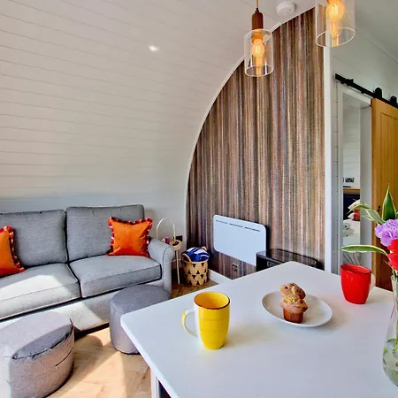 Hollins Farm - Dog Friendly, Self Catering Holiday Lodges Knaresborough Exterior photo