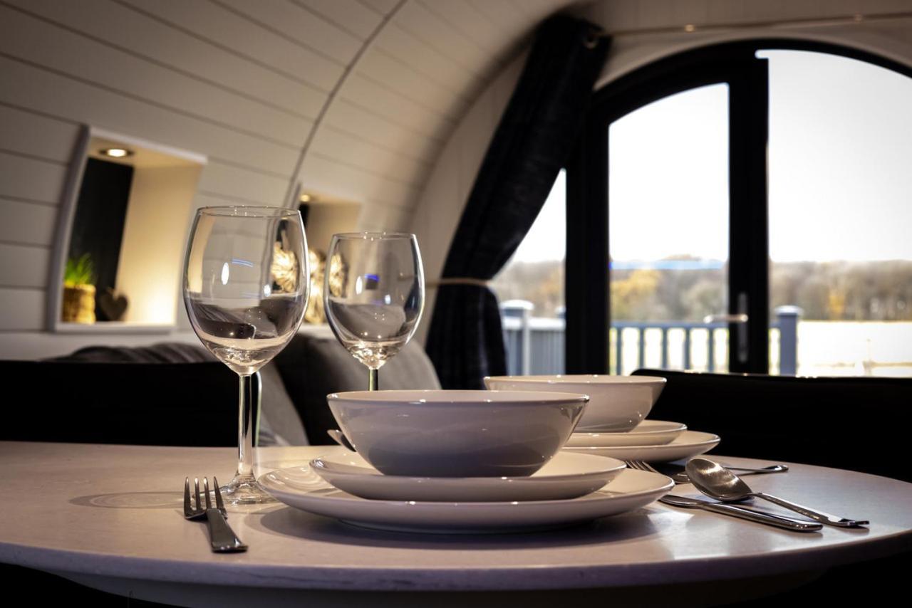 Hollins Farm - Dog Friendly, Self Catering Lodge *